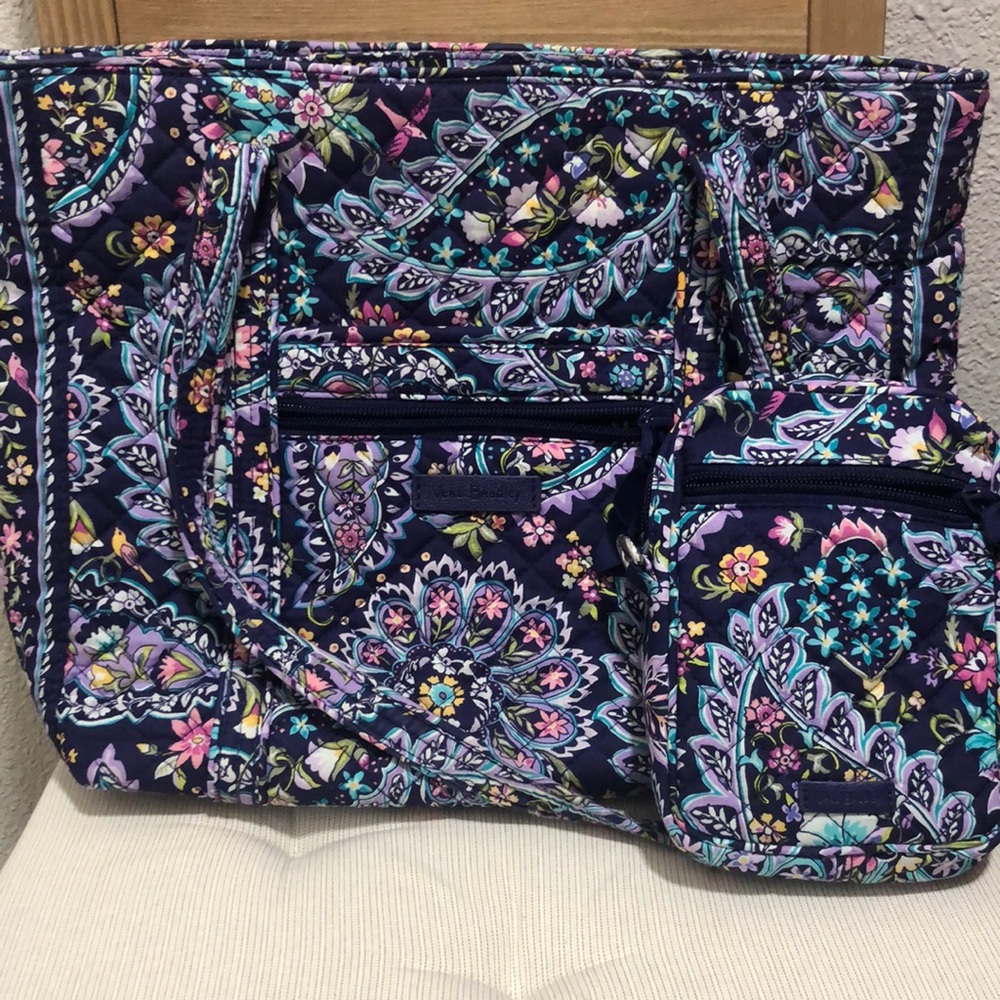 Vera Bradley Small Vera tote French paisley set EUC